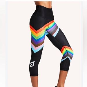 EUC Peloton rainbow Striped Black Leggings sz small